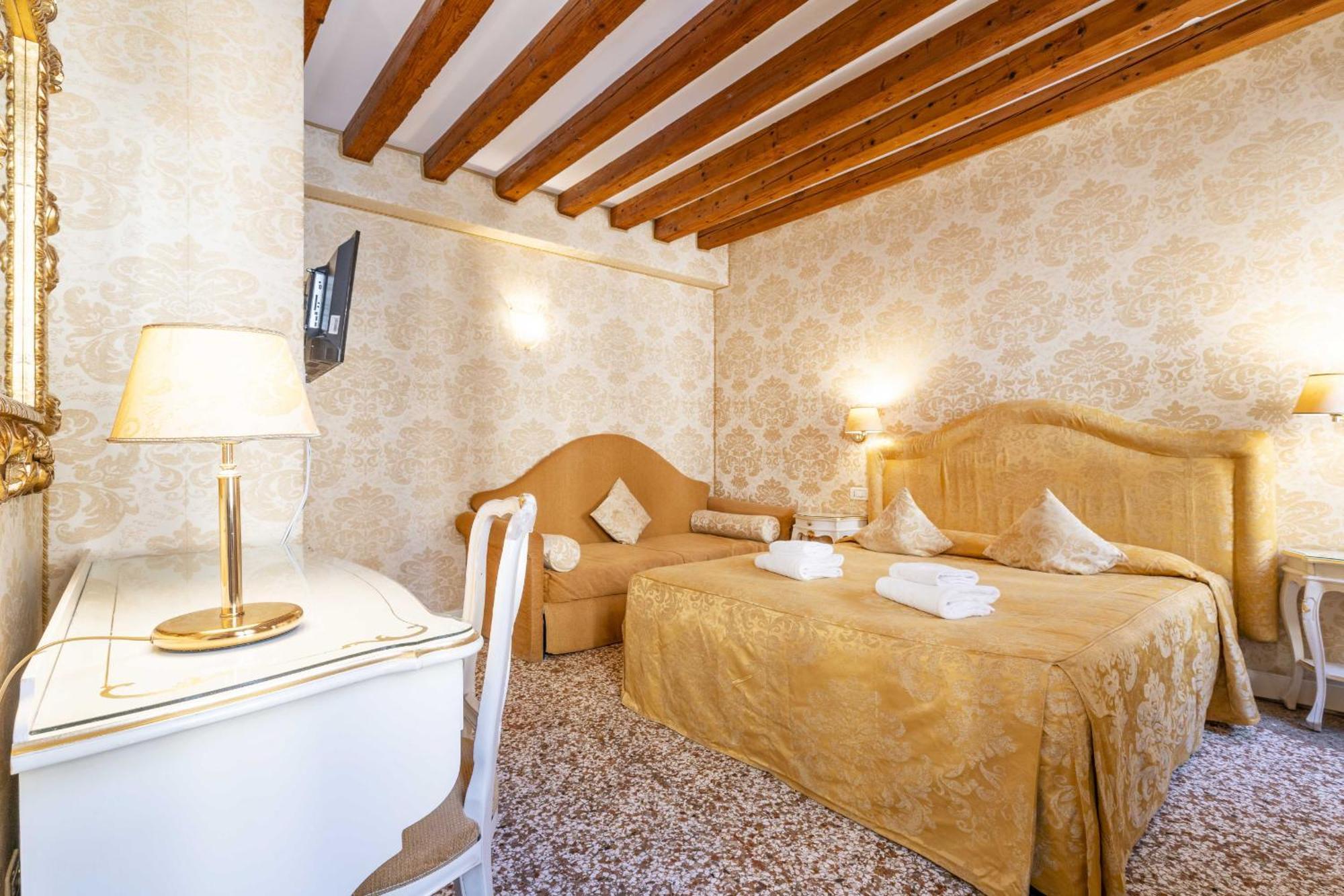 Residence Ca' Di Malta Arsenale By Wonderful Italy Венеция Экстерьер фото